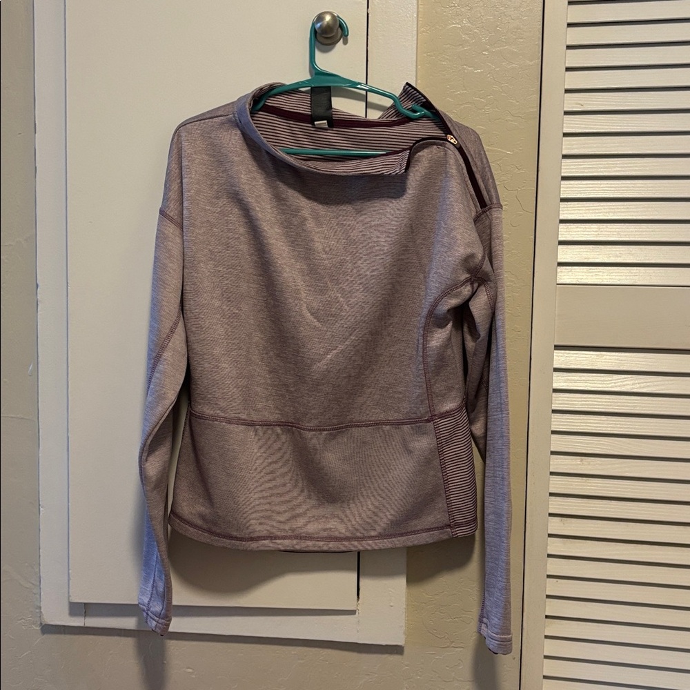 Champion C9 MultiStriped Zipper Detail Mock Turtleneck Pullover M Cream Burgundy